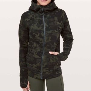 Lululemon Scuba Hoodie Light Cotton Fleece
Incognito Camo Multi Gator Green in6
